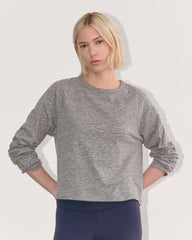 womens-perform-crew-tee-heathered-black | primary