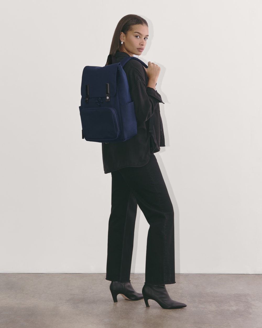 mens-canvas-backpack-navy