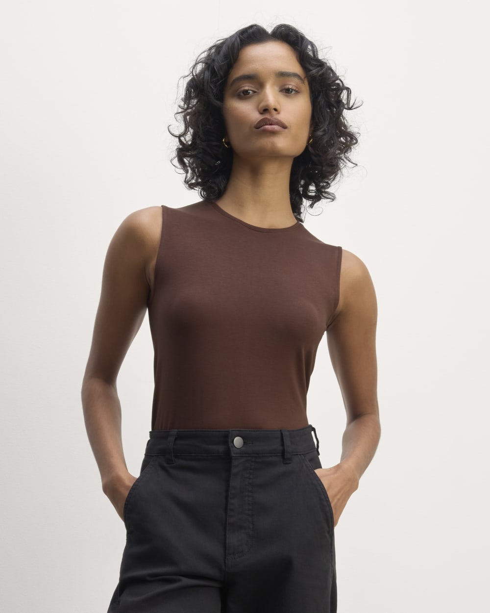 womens-form-crewneck-tank-dark-mahagony | primary