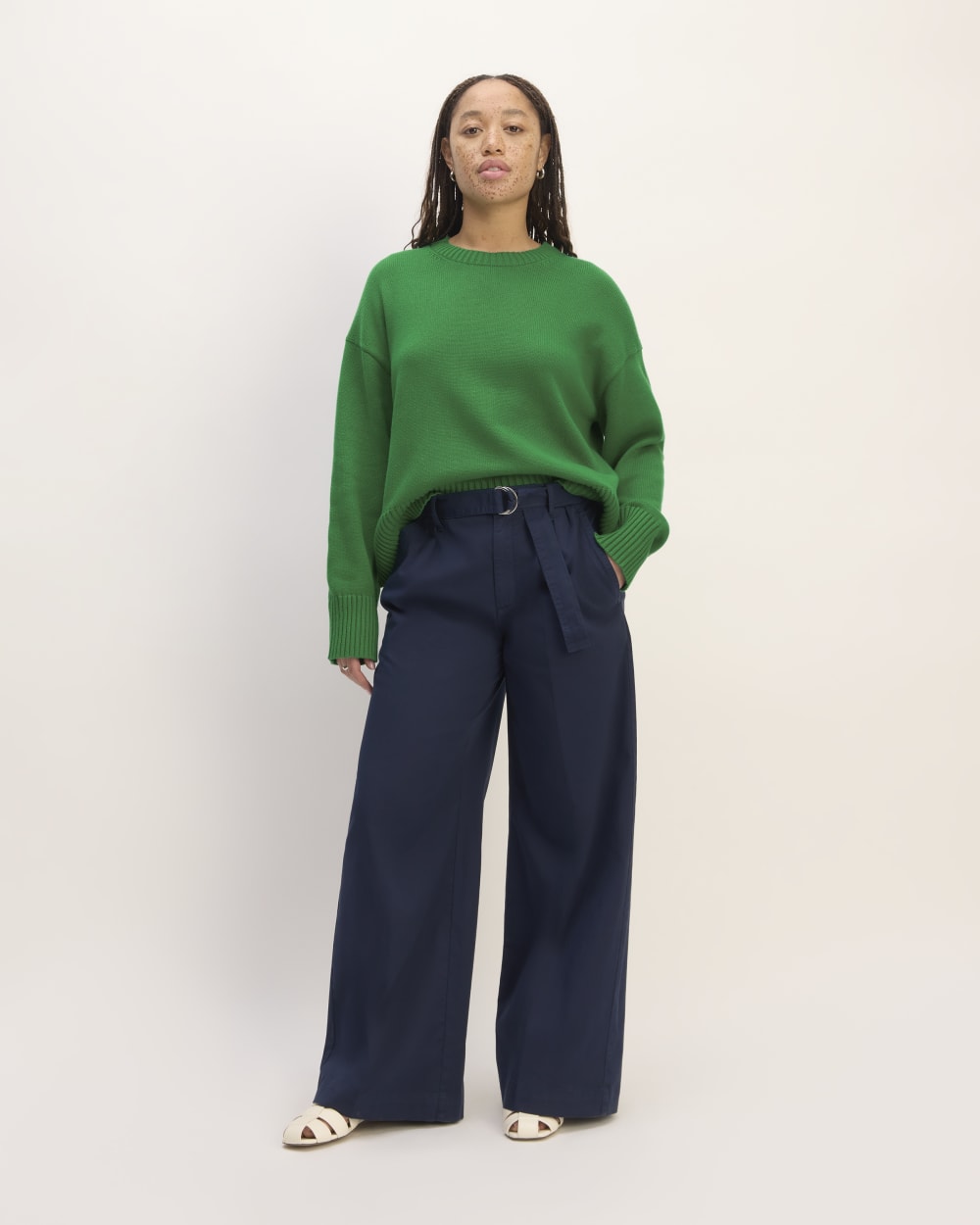 womens-organic-cotton-crew-sweater-grass-green