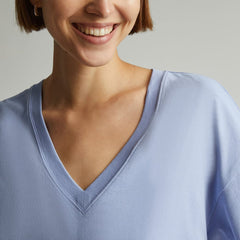 womens-organic-ctn-boxy-v-tee-periwinkle