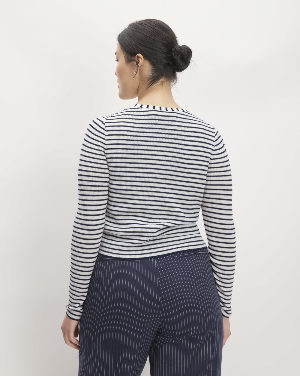 womens-ultrafine-merino-ribbed-cardigan-bone-navy