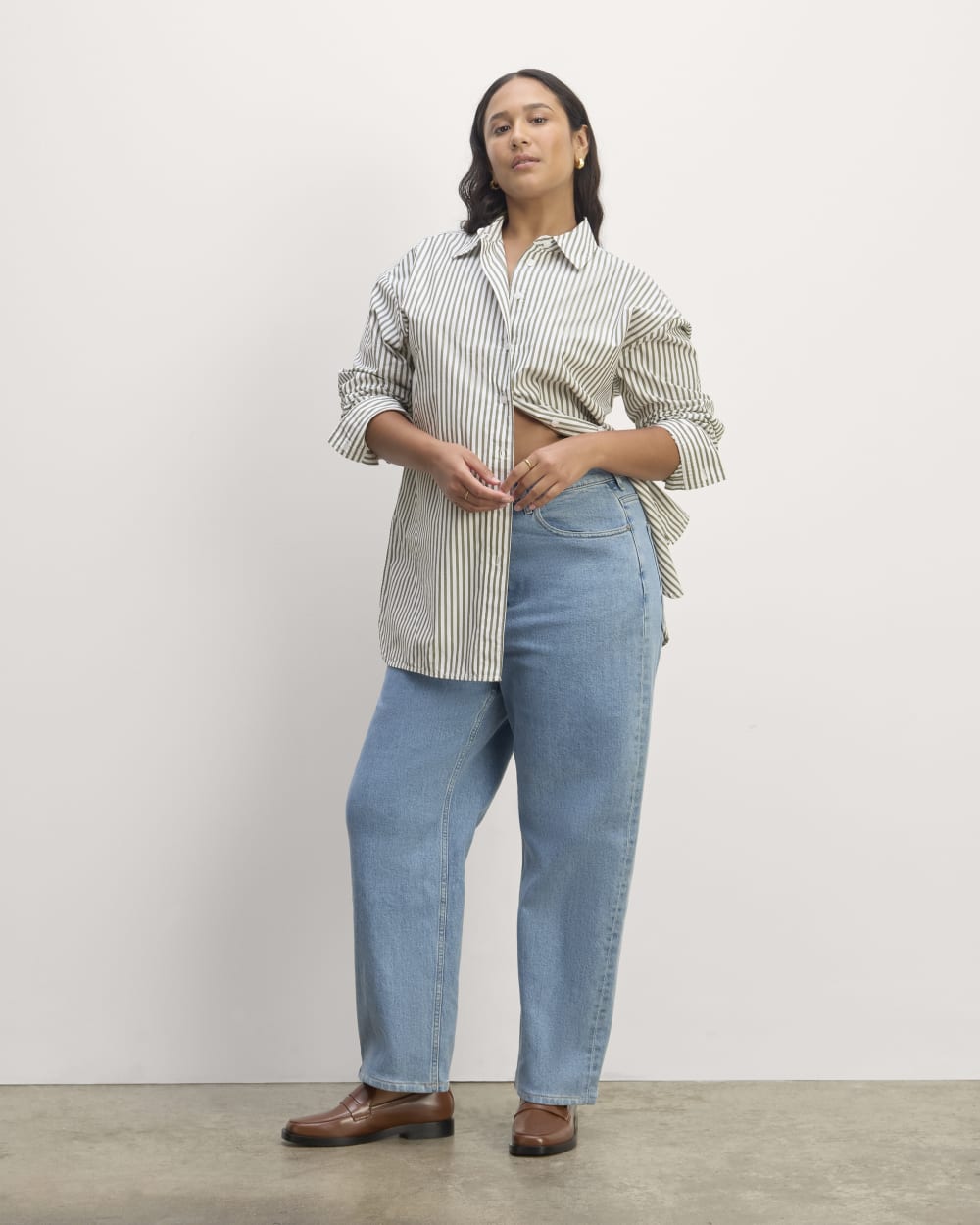womens-supima-cotton-boyfriend-shirt-white-moss-green
