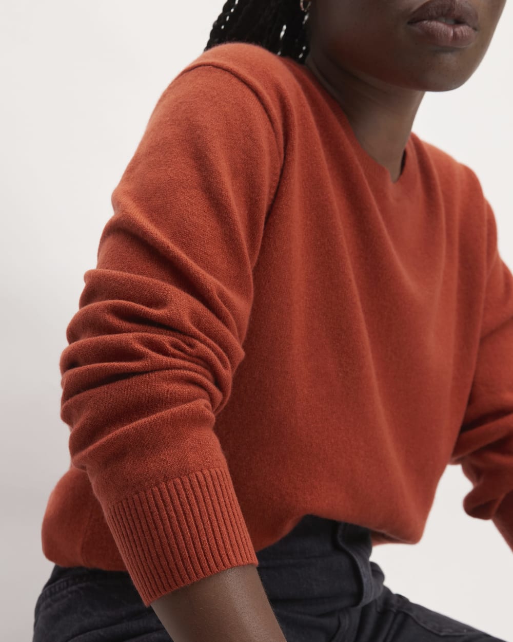 womens-cashmere-classic-crew-sweater-rusted-red