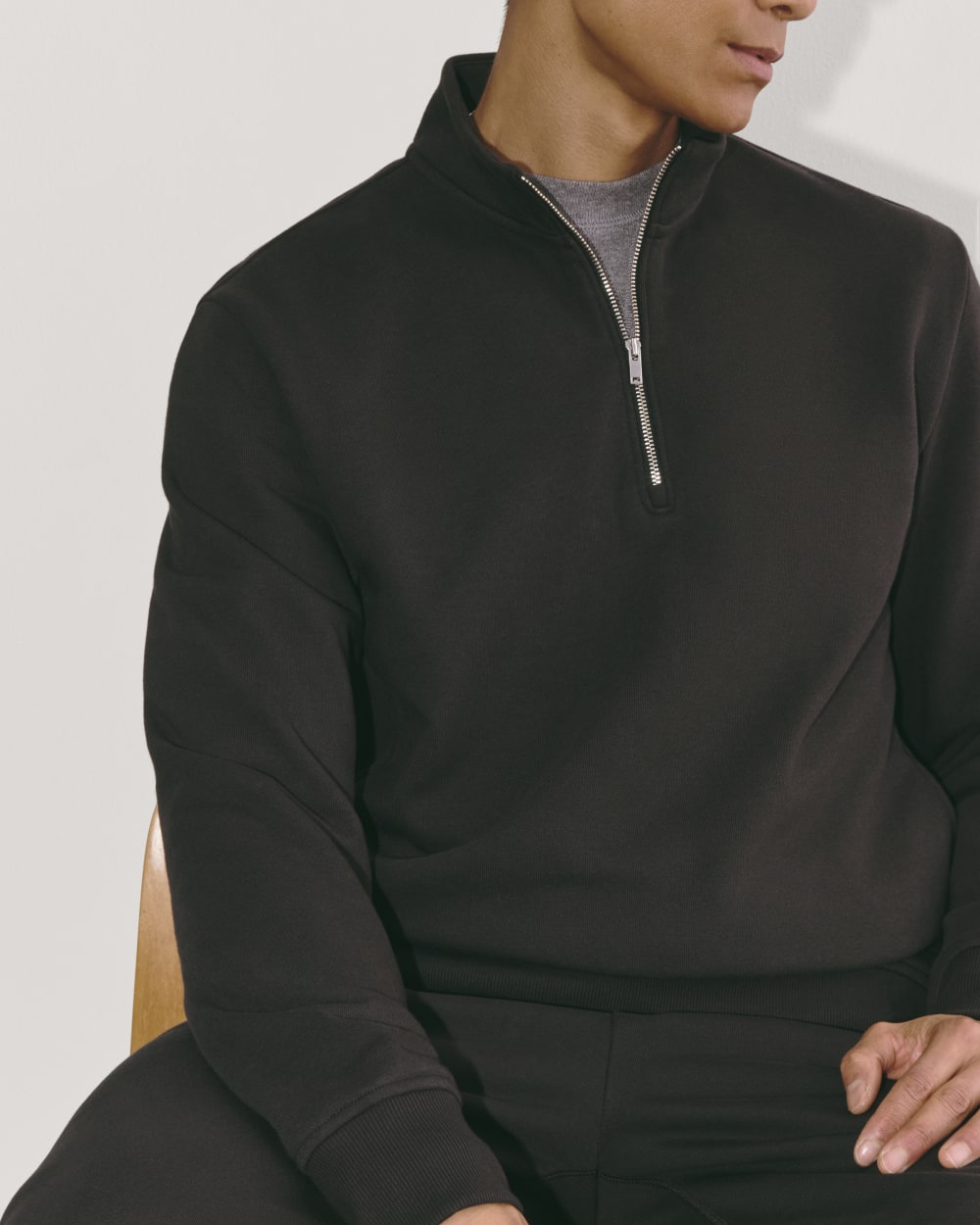 mens-off-duty-qrtr-zip-black