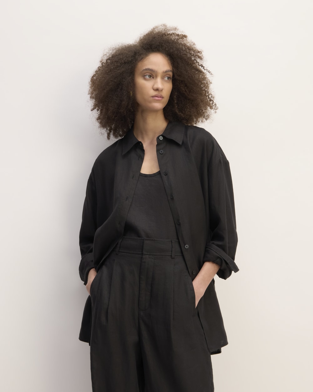 womens-linen-boyfriend-shirt-black | primary
