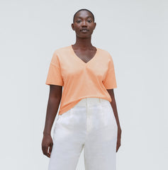 womens-organic-ctn-boxy-v-tee-apricot