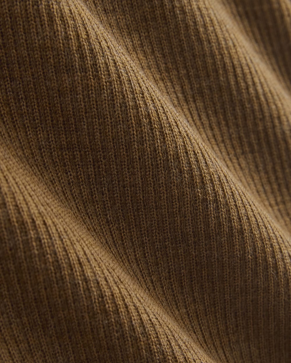 womens-light-ribbed-cami-in-soft-merino-heathered-toffee
