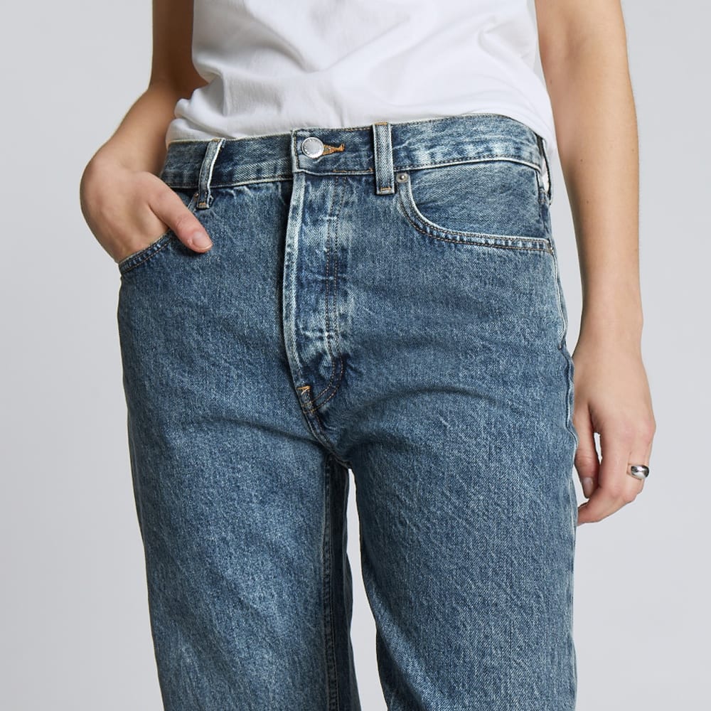 womens-90s-slouch-jean-tall-acid-wash