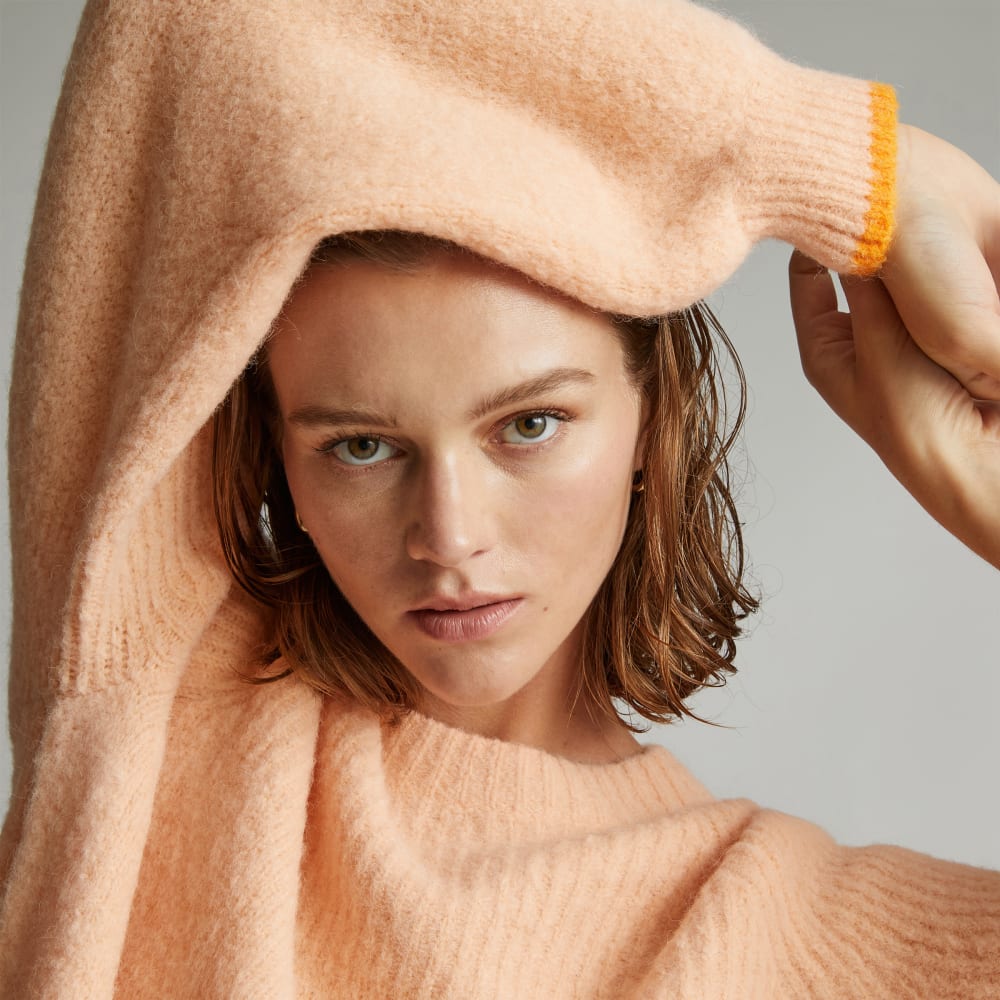womens-superfuzz-alpaca-oversized-crew-apricot