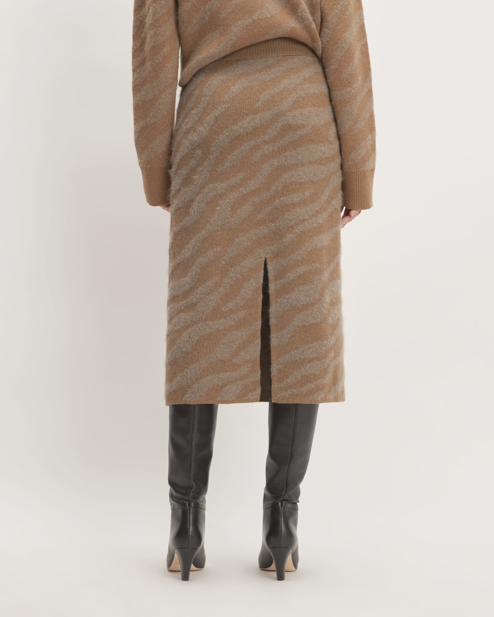 womens-alpaca-jacquard-skirt-camel-medium-brown