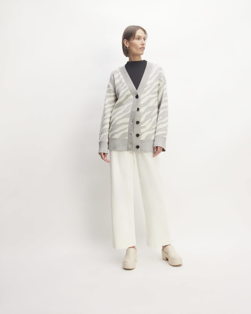 womens-alpaca-tiger-jacquard-cardigan-heathered-grey-snow