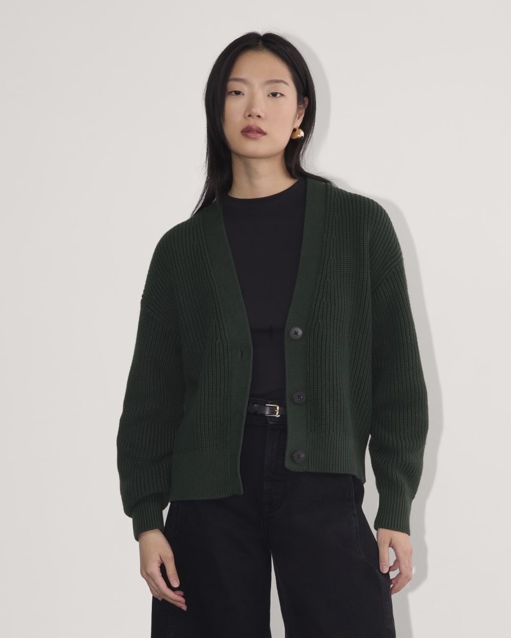 womens-organic-cotton-relaxed-cardigan-scarab | primary