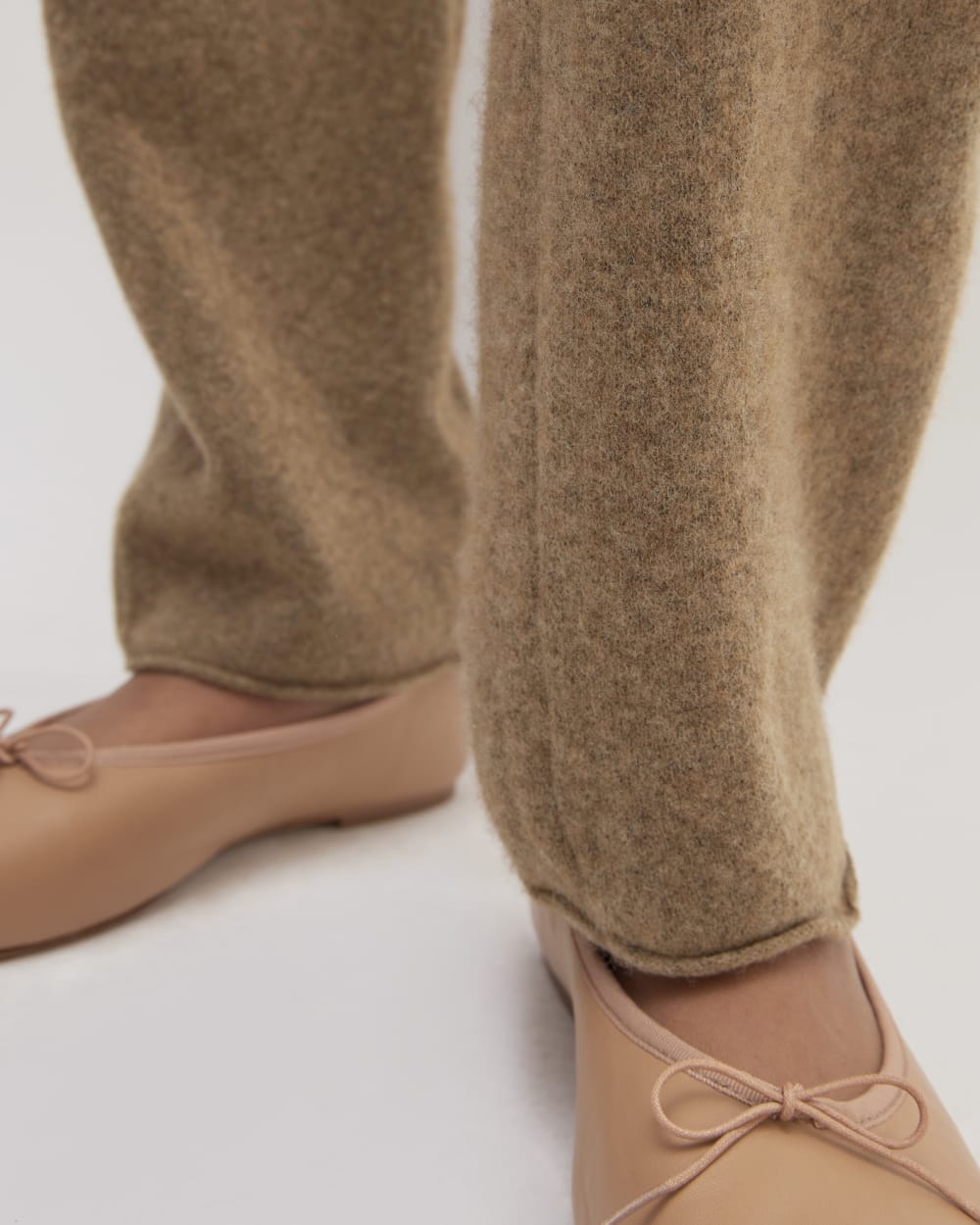 womens-cozy-stretch-sweatpant-heathered-toasted-coconut