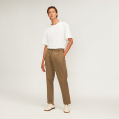 mens-organic-cotton-pleated-chino-toasted-coconut | primary