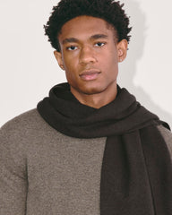 womens-gifting-scarf-black