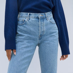womens-90s-cheeky-straight-jean-tall-ltblue