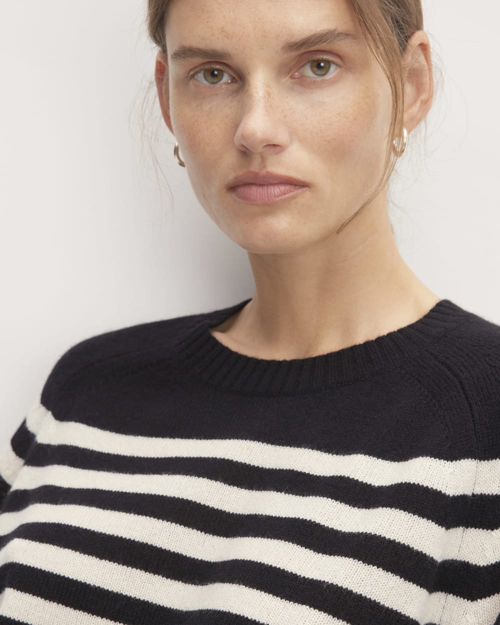 womens-cashmere-boxy-crew-sweater-black-bone