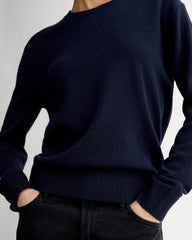 womens-cashmere-classic-crew-sweater-navy