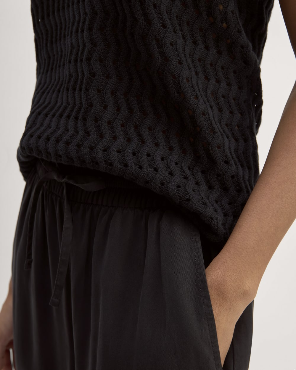 womens-crochet-tank-black
