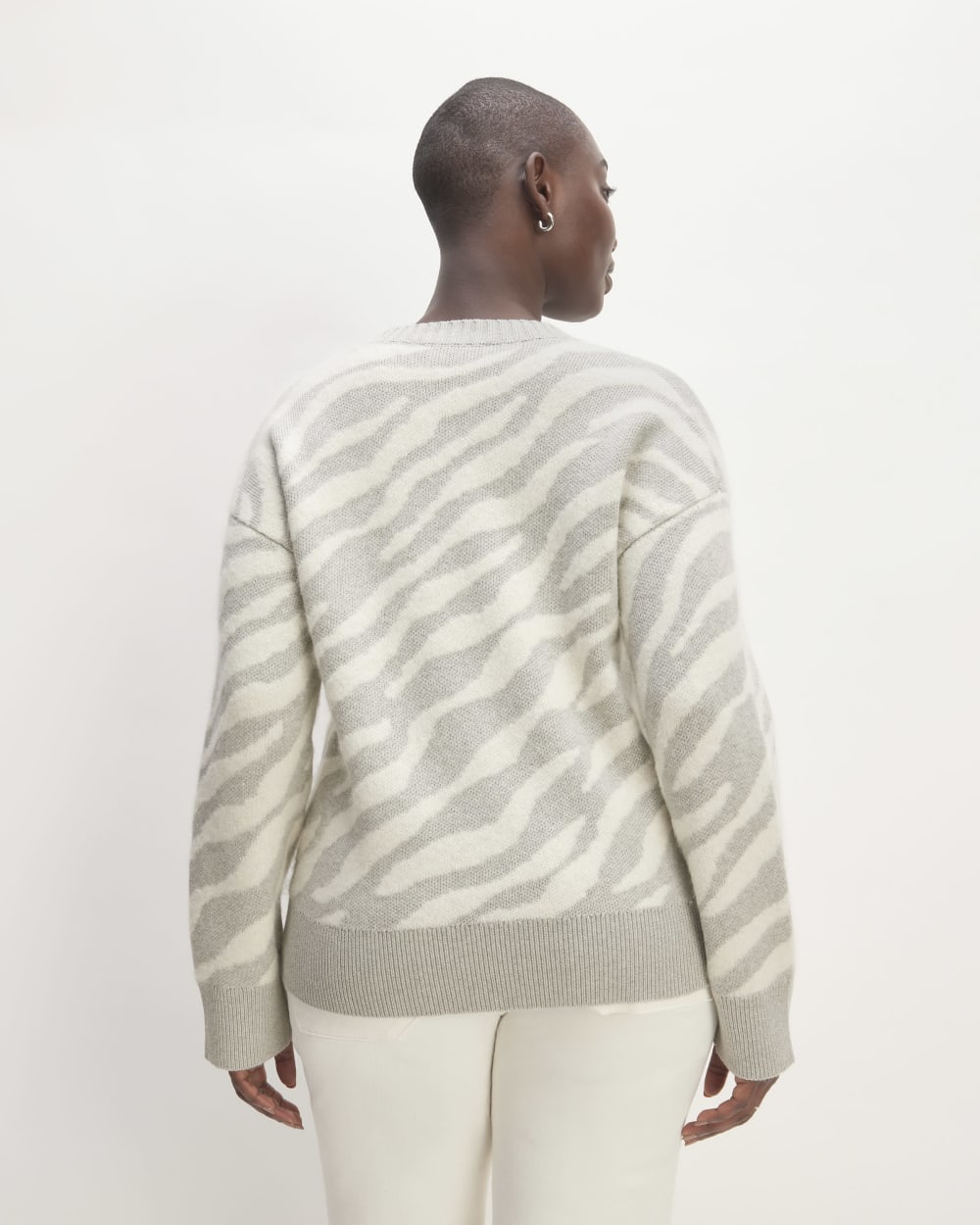 womens-alpaca-tiger-jacquard-crewneck-heathered-grey-snow