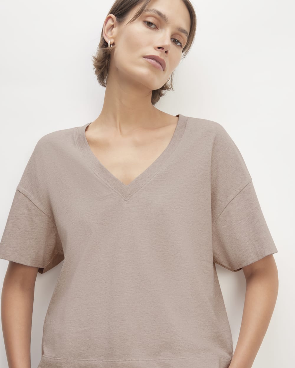womens-organic-ctn-boxy-v-tee-burnt-sugar