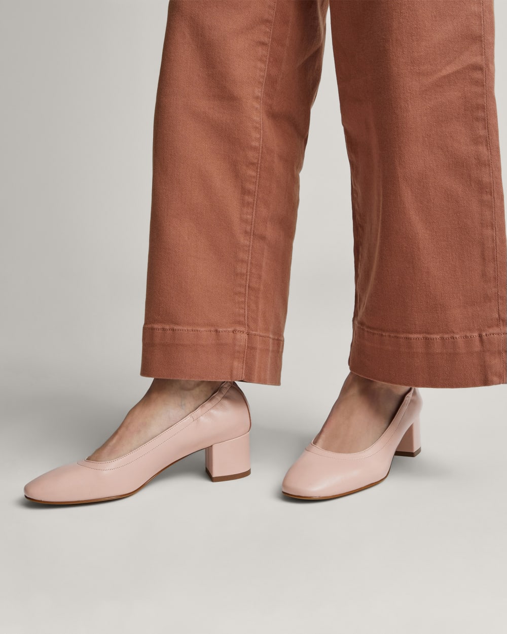 womens-day-heel-pale-pink | alt