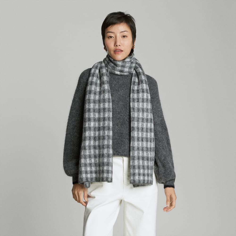 unisex-alpaca-patterned-scarf-light-hthr-grey-dark-charcoal-buffalo-check