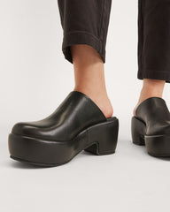 womens-puffa-clog-black | alt