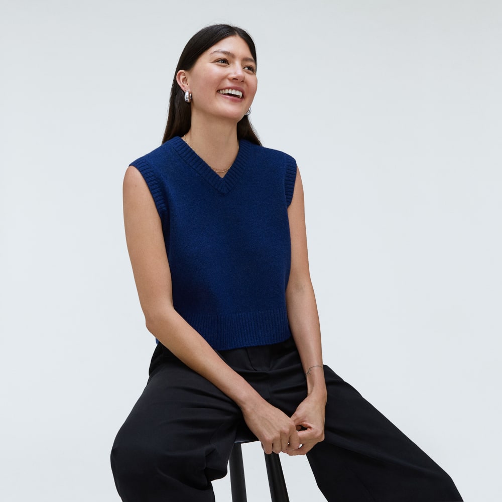 womens-recashmere-vest-navy-bone