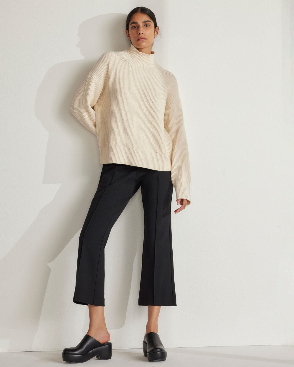 womens-puffa-clog-black