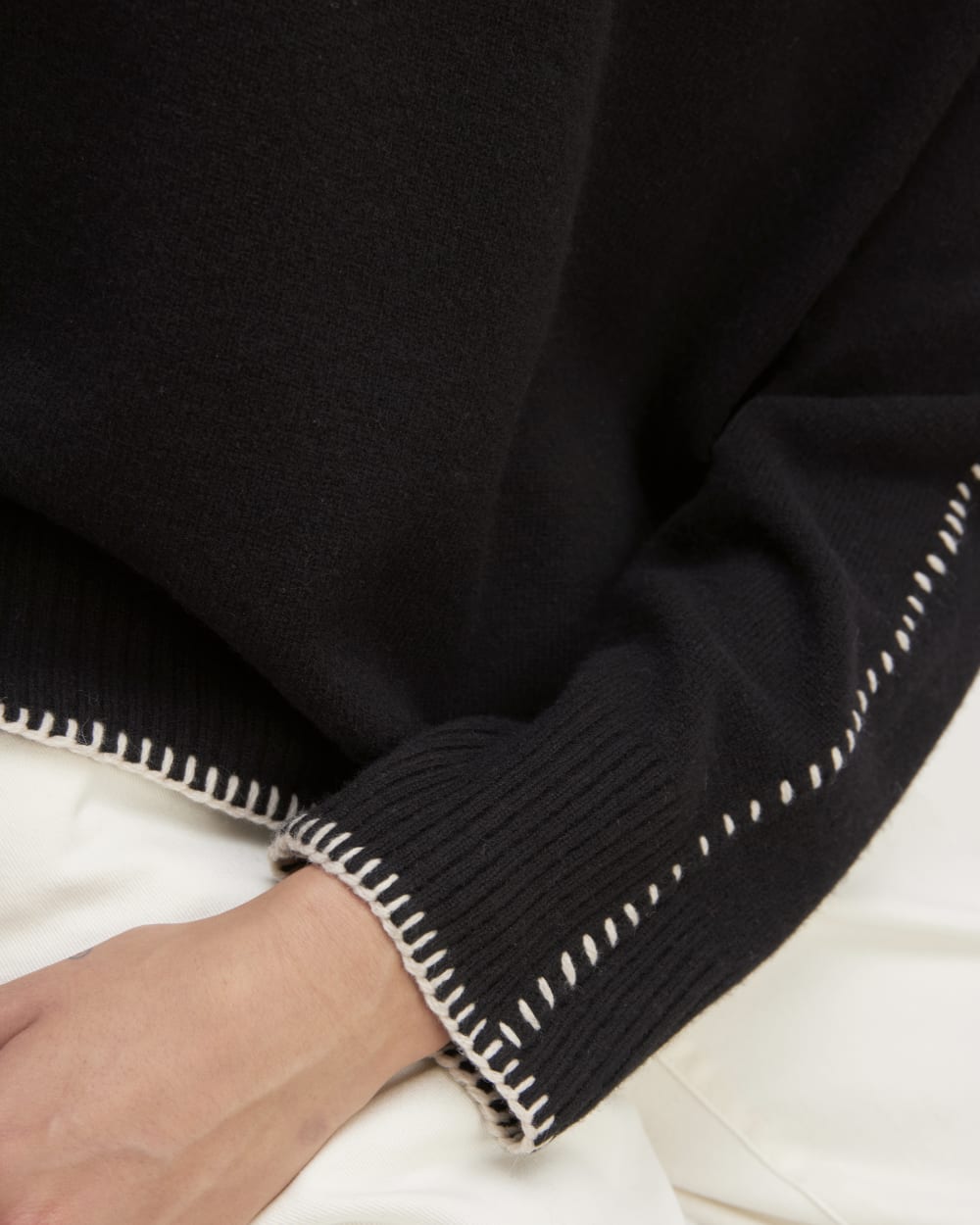 womens-merino-wool-crewneck-black-pale-pink