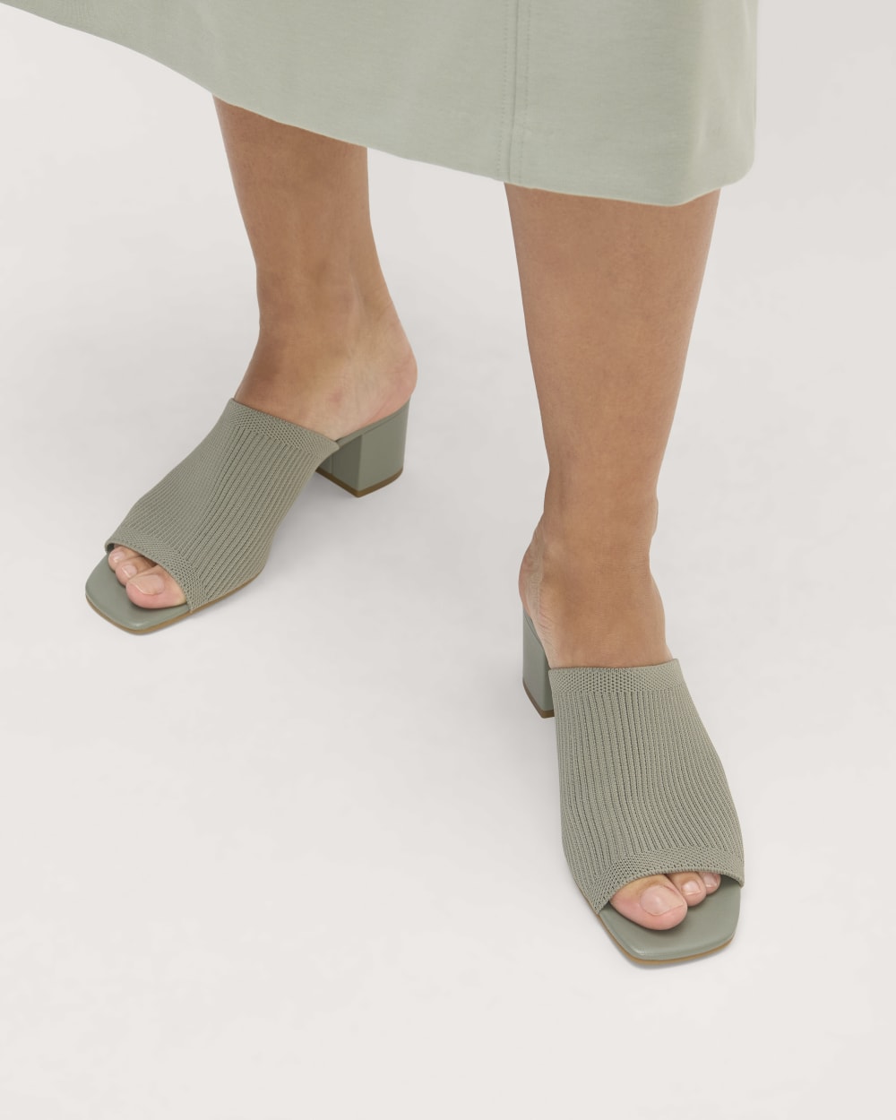 womens-reknit-block-heel-sandal-seagrass | alt