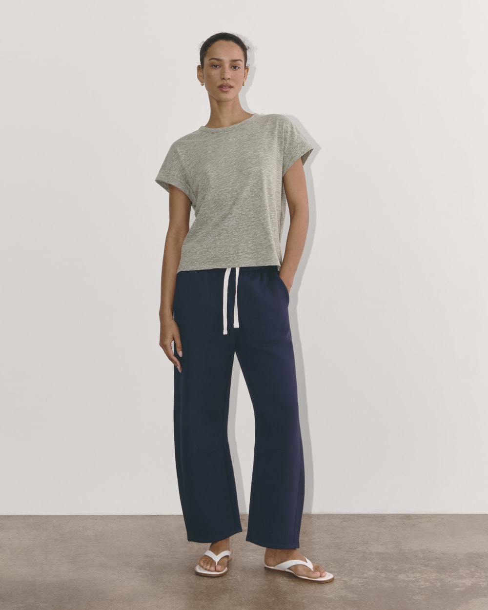 womens-perform-tee-heathered-olive