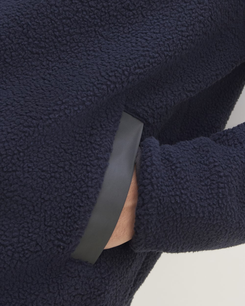 mens-renew-fleece-pullover-navy2