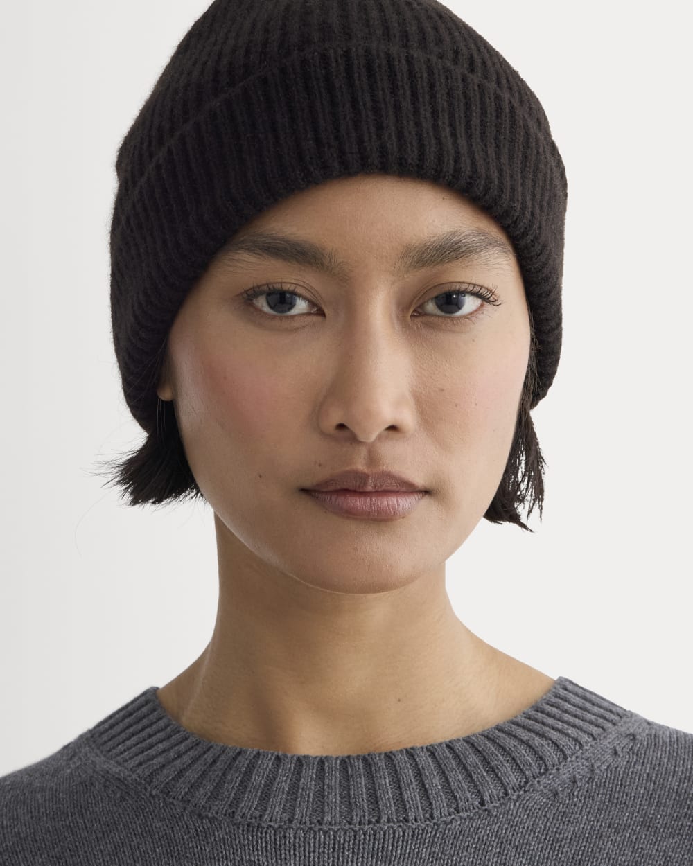 mens-cashmere-rib-beanie-2-black | primary