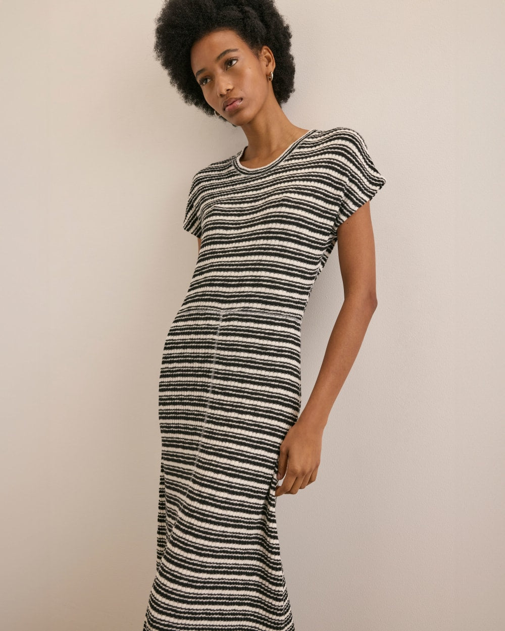 womens-rib-knit-cap-sleeve-midi-dress-bone-black