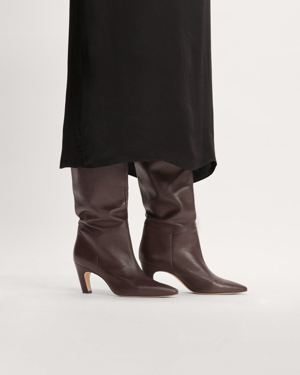 womens-knee-high-banana-heel-boot-dark-brown | alt