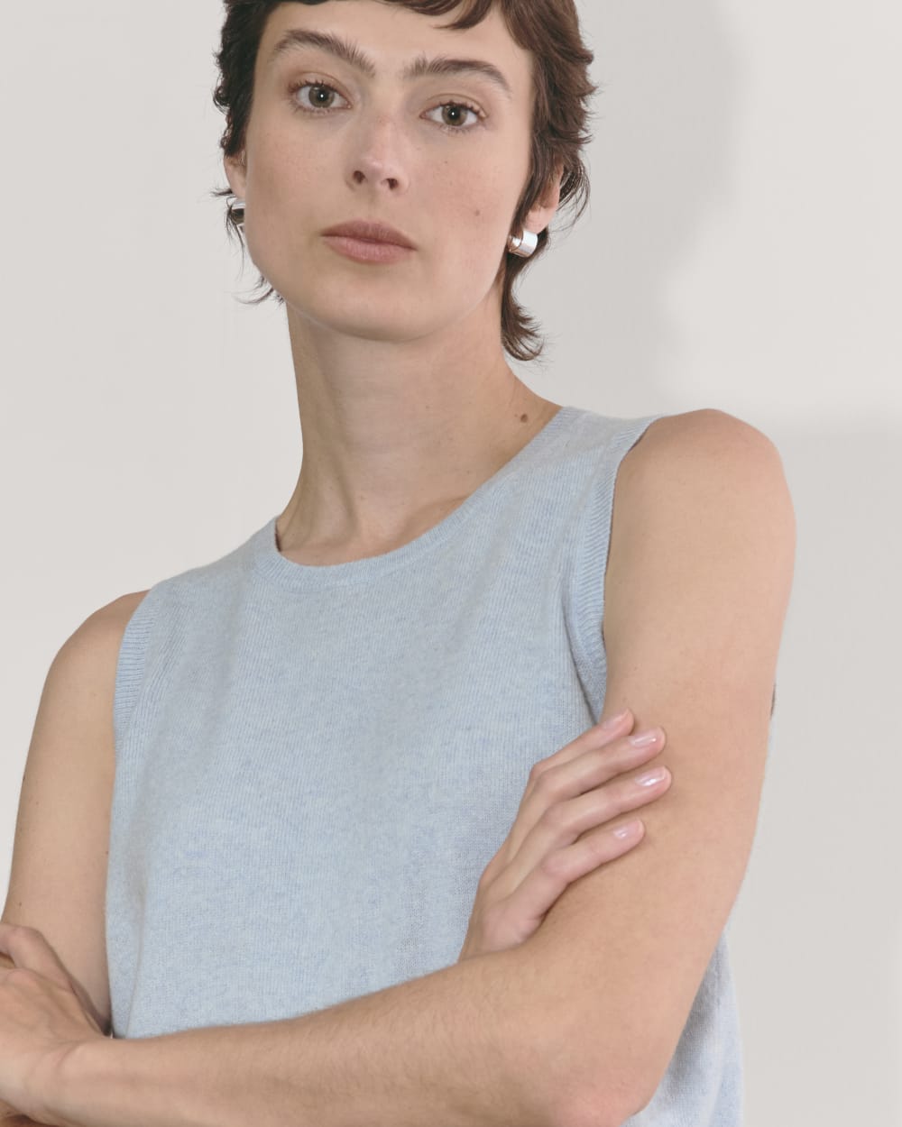 womens-cashmere-classic-sweater-tank-sky-blue | alt